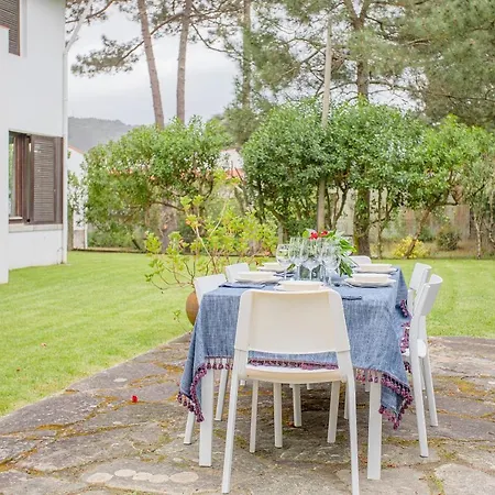 Liiiving In Moledo - Beach & Garden