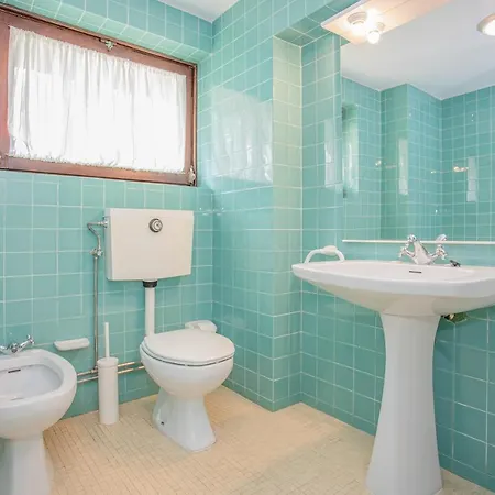 Liiiving In Moledo - Beach & Garden
