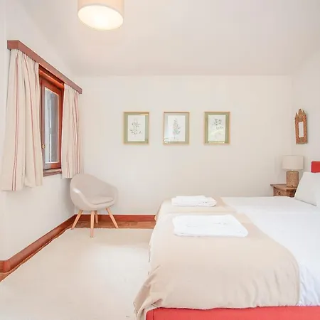 Liiiving In Moledo - Beach & Garden 度假居 *