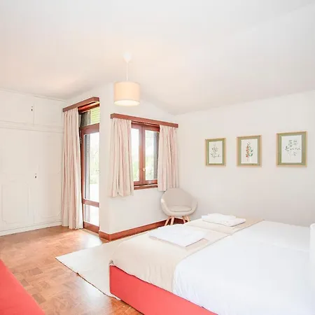 度假居 Liiiving In Moledo - Beach & Garden *