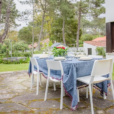 Liiiving In Moledo - Beach & Garden 莫莱杜